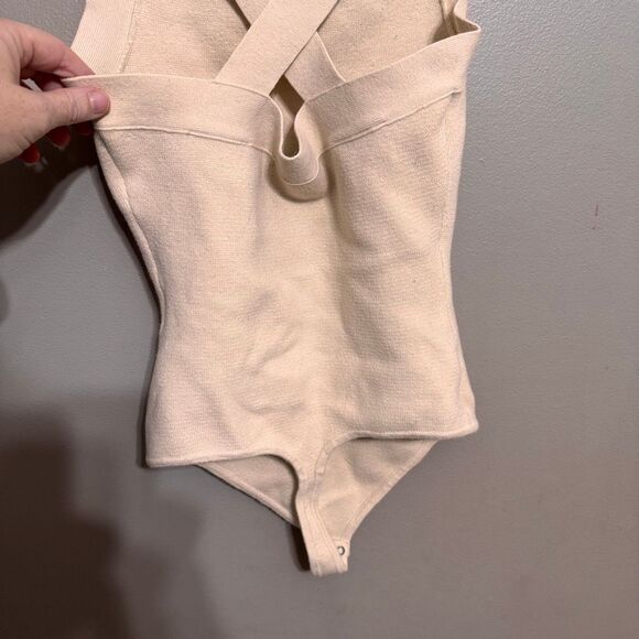 Abercrombie & Fitch women’s cream bodysuit size small - Picture 3 of 6